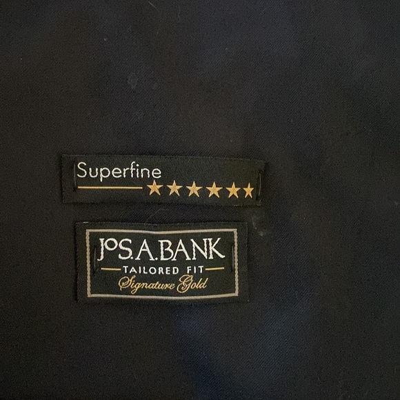 Jos. A Bank - Signature Gold 2-Button Tailored Fit Wool Suit - Navy Blue - Picture 2 of 11